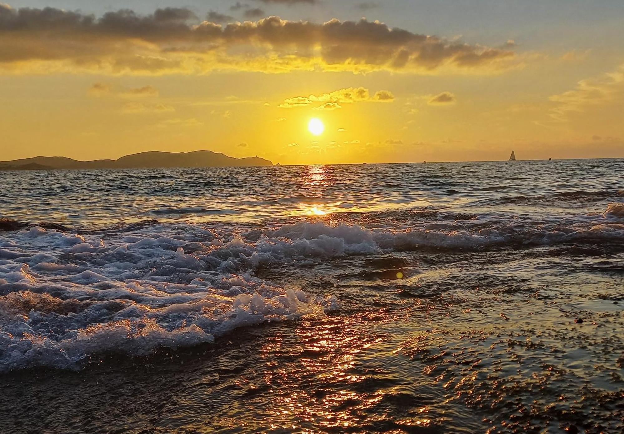 Ulvf U Libecciu ** Hotel Calvi  Bagian luar foto